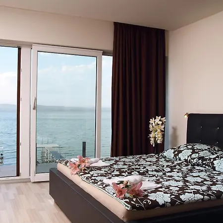 Сasa de vacaciones Aba Sea House Balatonszarszo